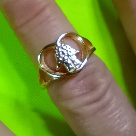 Goldtone mushroom 🍄 heart ♥ ring size 8 - Picture 1 of 2